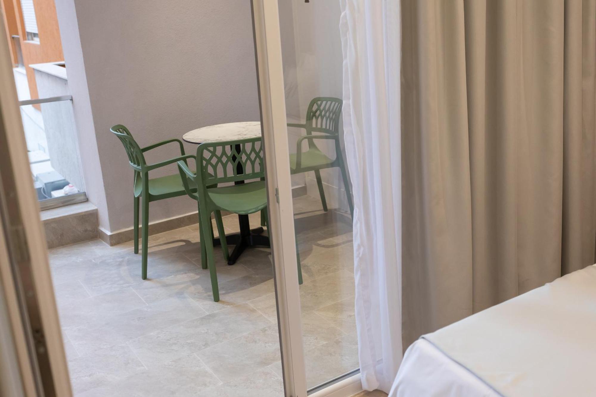 Nayel Hotel Дуррес Екстер'єр фото