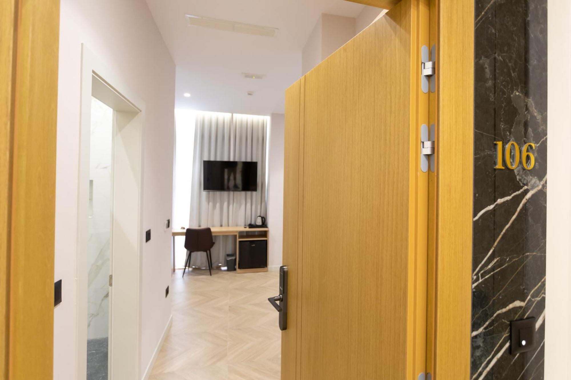 Nayel Hotel Дуррес Екстер'єр фото